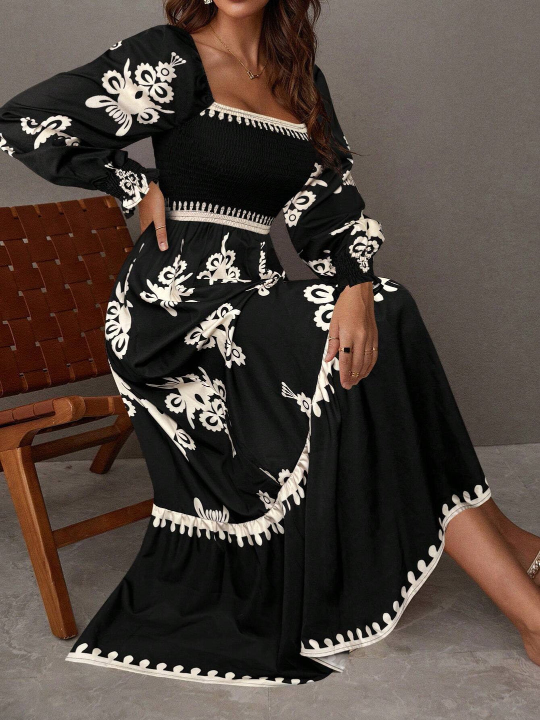 Women Elegant Maxi Dress with Puff Sleeve Cut and Floral Details Lune London
