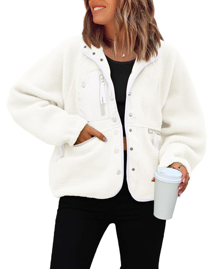 Ladies cozy fleece jacket with practical pockets Lune London