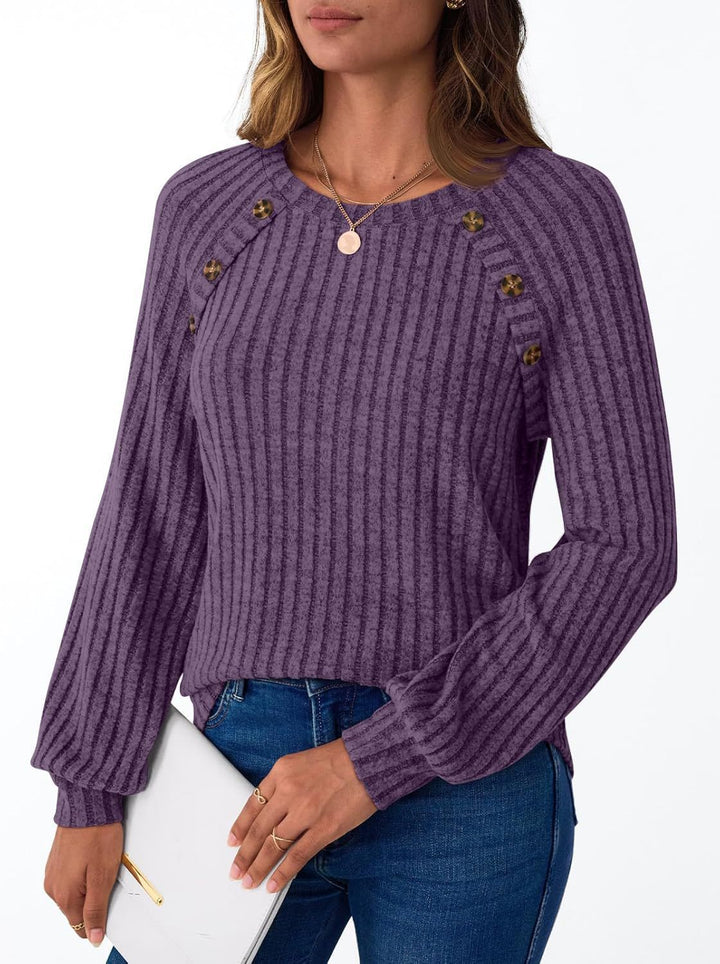 Knitted pullover for women with decorative buttons and a modern ribbed pattern Lune London