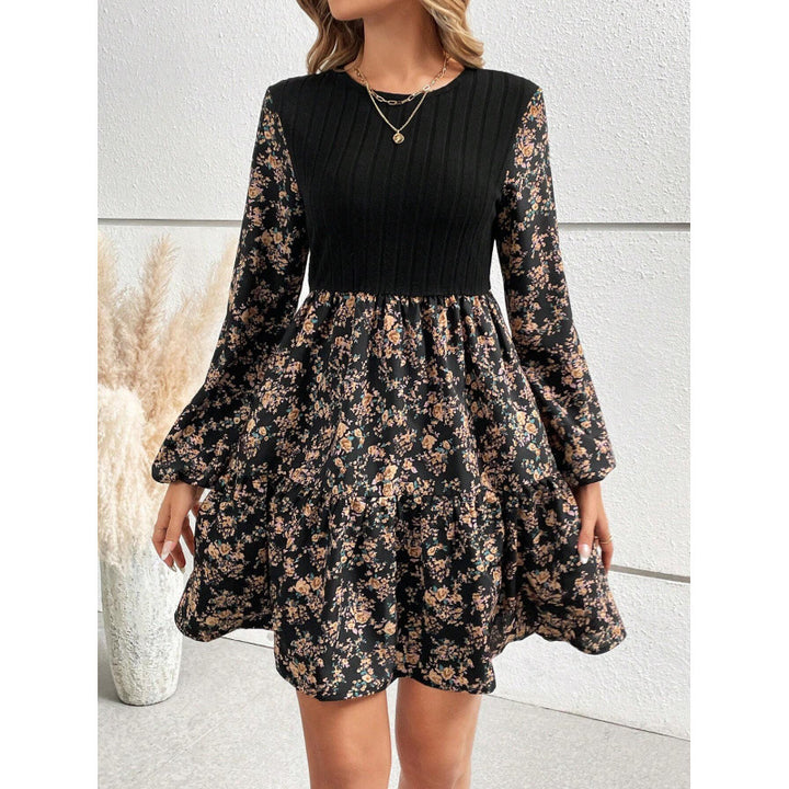 Leisure dress for women with voluminous skirt and balloon sleeves Lune London