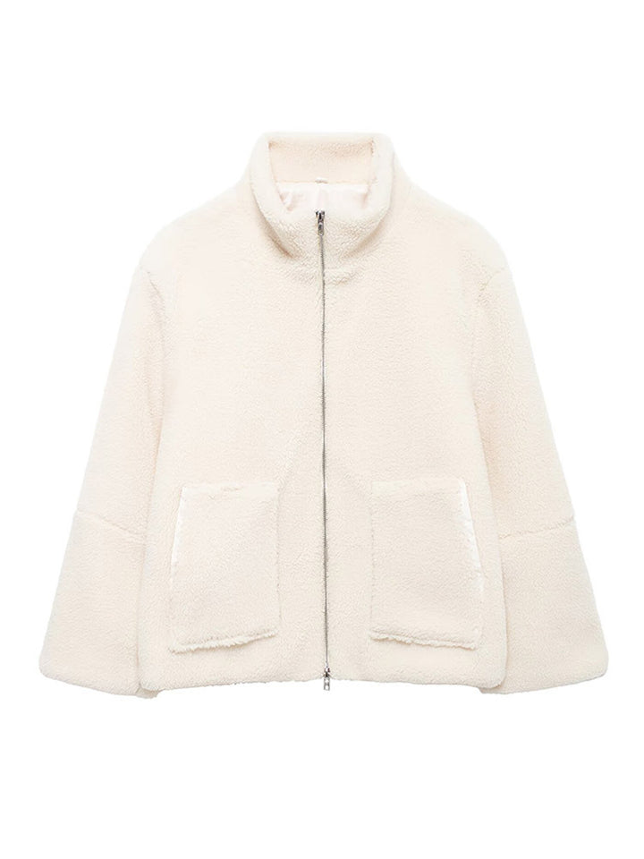 Modest fleece jacket for women with practical pockets and a high collar Lune London