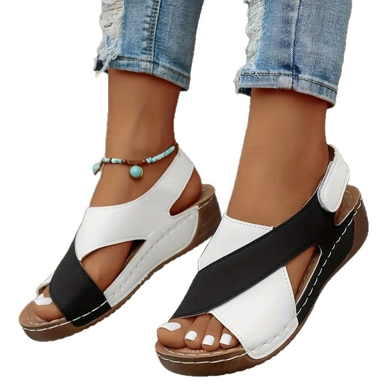 Lune London stylish vacation sandals for women with comfortable sole and trendy closure system