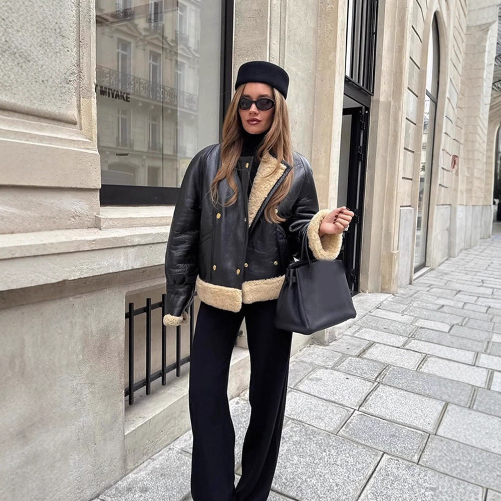 Women's short jacket in aviator style with teddy lining and double-breasted snap front Amarae