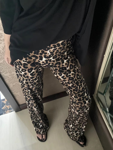 Ladies Stylish Leopard Print Trousers in a Casual Chic Fit