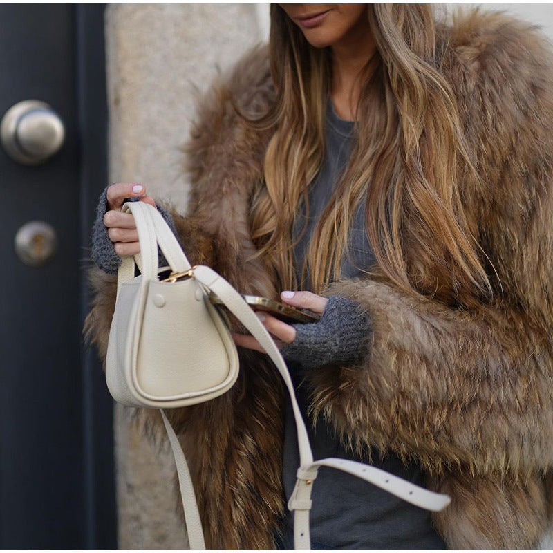 Ladies Luxurious Faux Fur Jacket in Oversized Cut Lune London