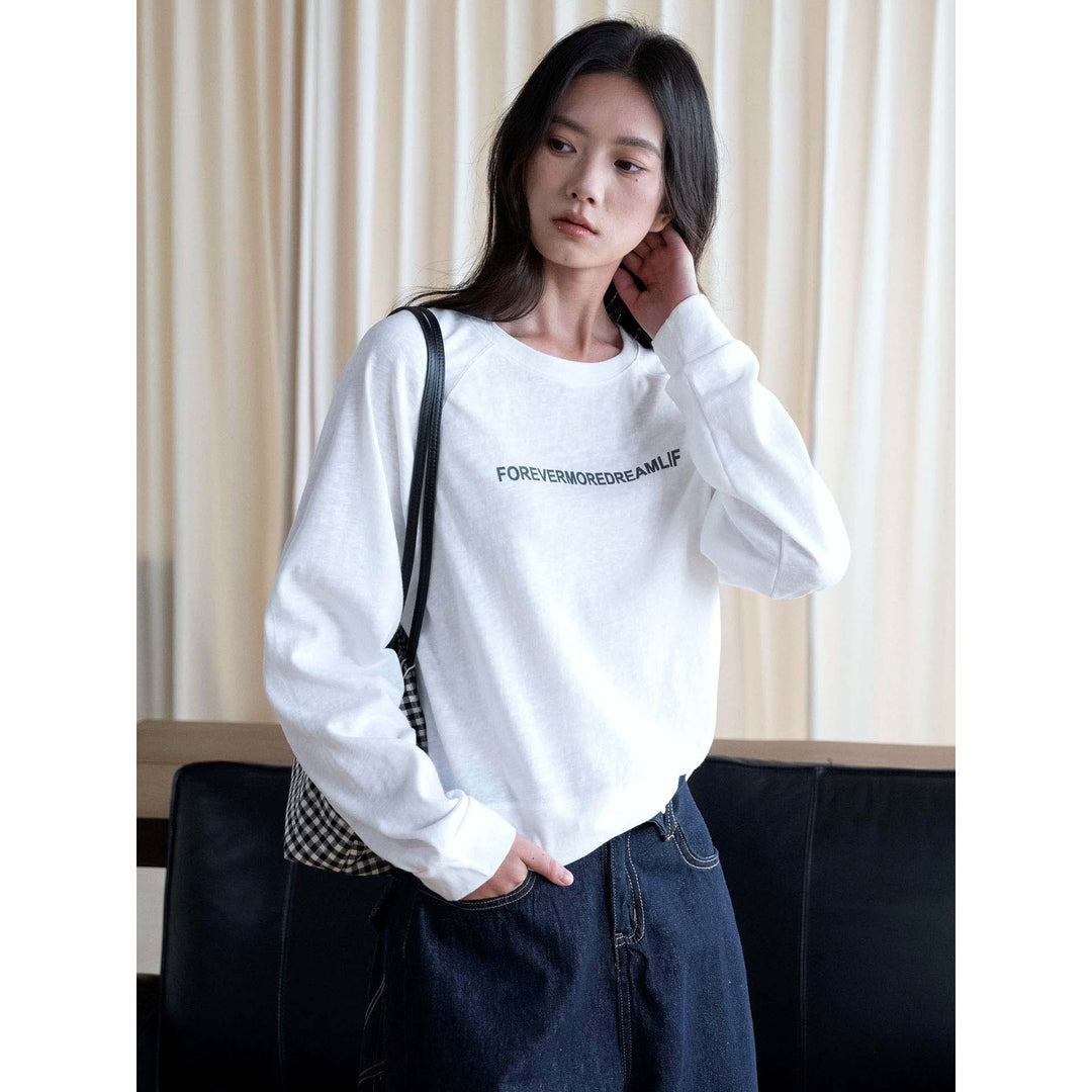 Women's Loose Round Neck Sweatshirt with Raglan Sleeves and Statement Print Amarae