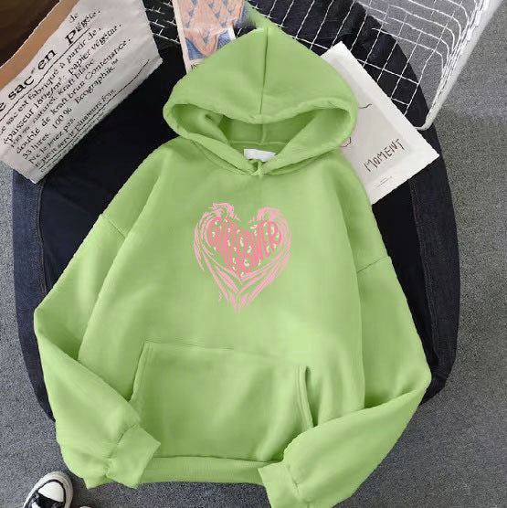 Women's hoodie with creative heart design Chic & Stil