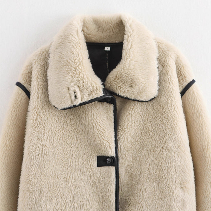 Veste surdimensionnée en peluche pour femmes avec col de haute qualité Chic & Stil