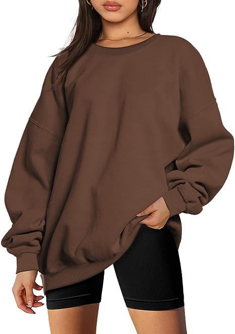 Oversized sweatshirt for women with raglan sleeves and soft lining Lune London