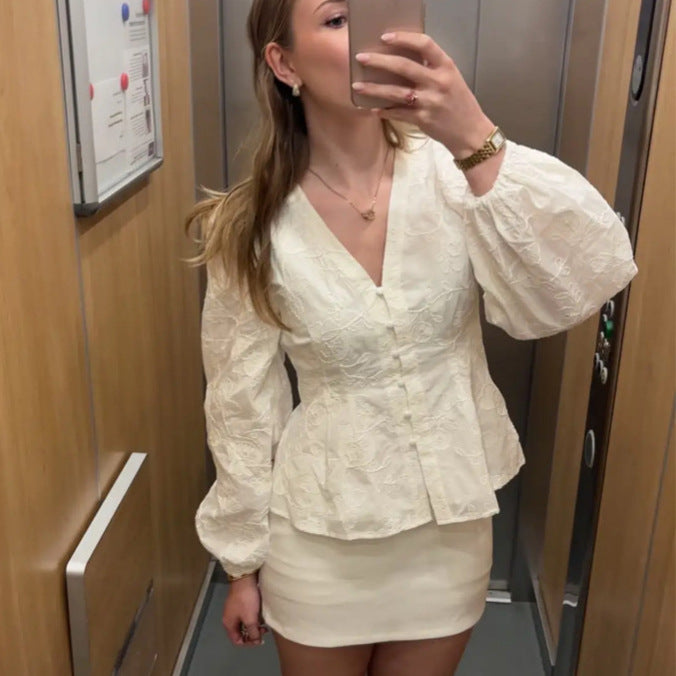 Women's Tailored Lace Blouse in Corset Style with V-Neck, Button Placket and Balloon Sleeves Amarae