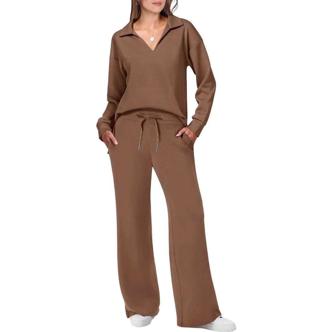 Casual lounge set for women with loose fit and comfortable V neck Lune London