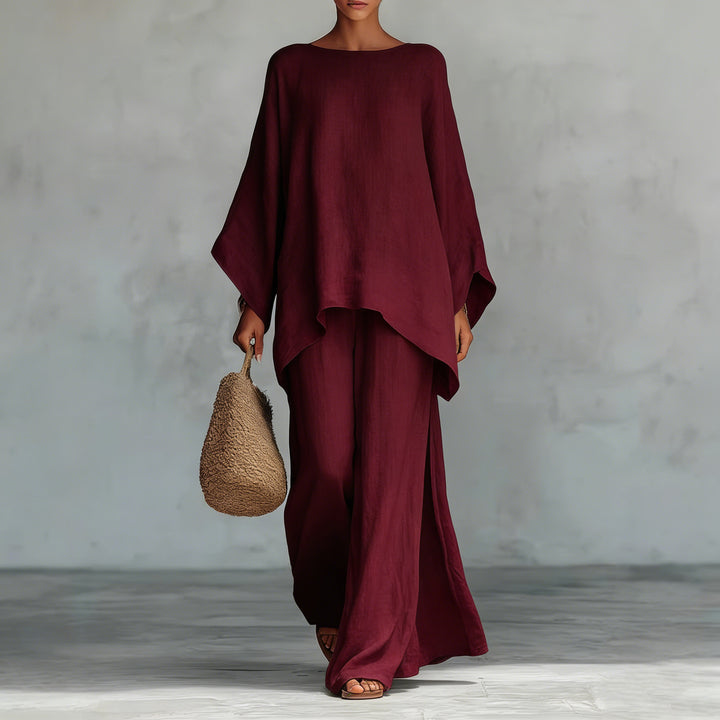 Ladies airy set made of soft fabric with a loose fit Lune London