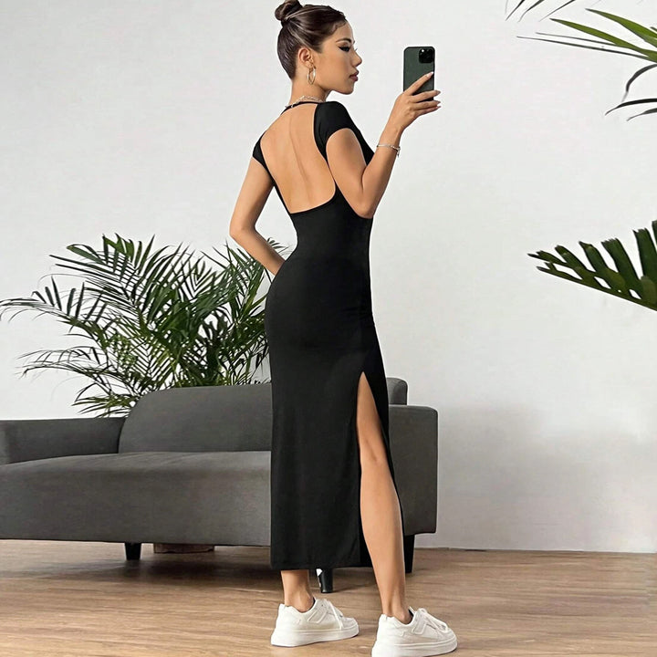 Robe maxi femme en jersey extensible avec une coupe ajustée et un col rond Chic & Stil