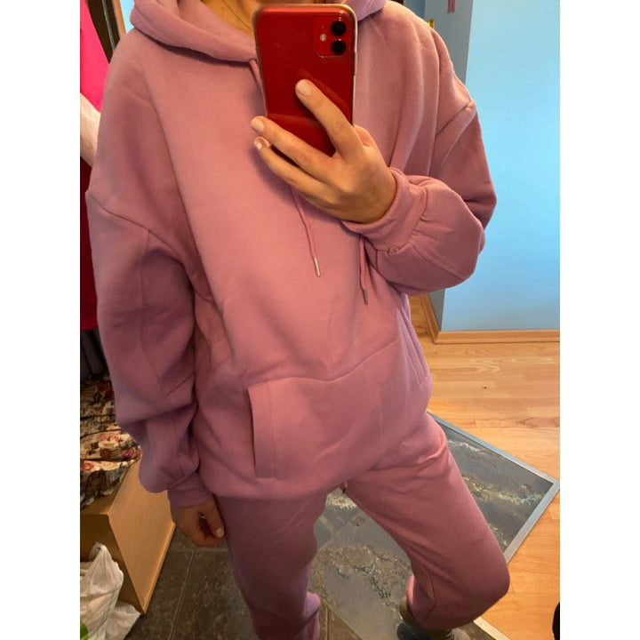 Women's loungewear set with comfortable hoodie and comfortable jogger pants Lune London