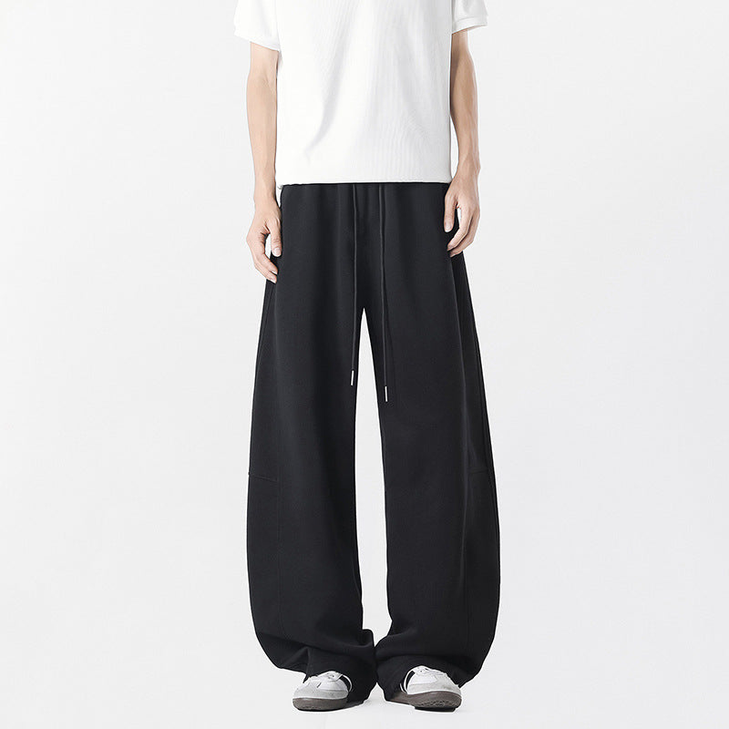 Casual wide pants for men with elastic waistband and practical side pockets Lune London