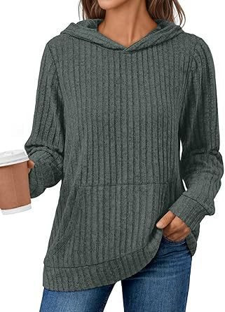 Ladies cozy hoodie with ribbed design and practical kangaroo pocket Lune London
