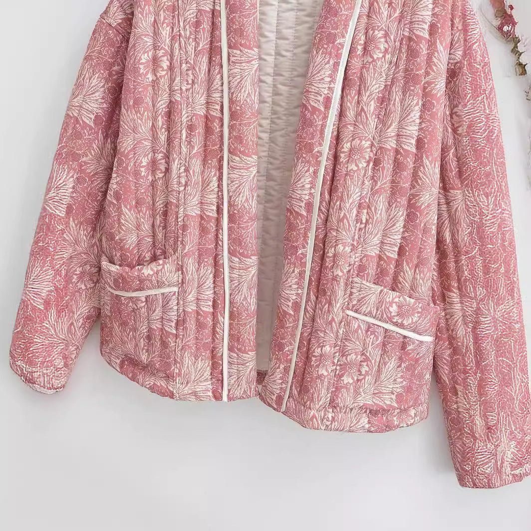 Veste matelassée élégante pour femmes avec motif floral Chic & Stil
