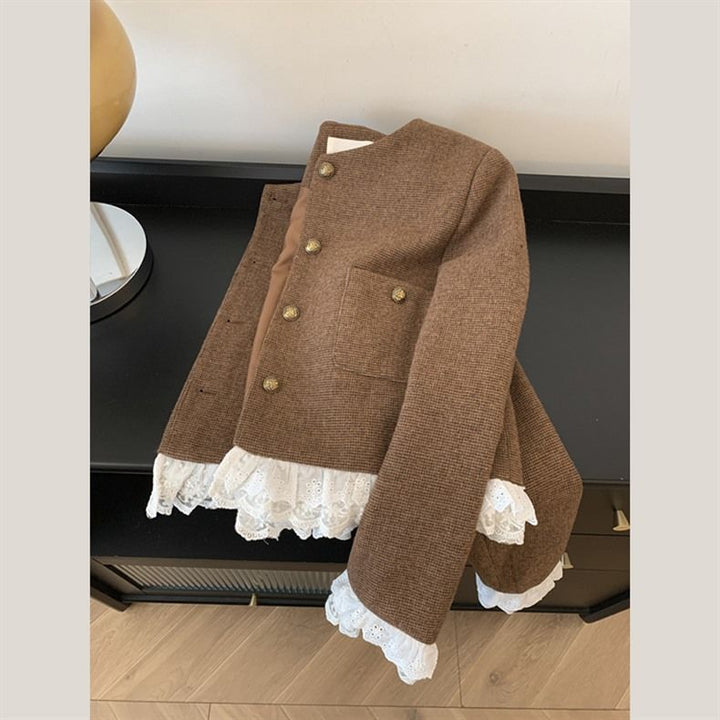 Veste courte à la mode pour femmes avec des accents en dentelle élégants Chic & Stil