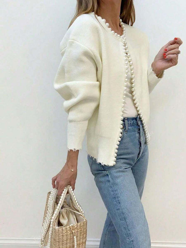 Cardigan pour femmes avec accents en perles et coupe décontractée Chic & Stil