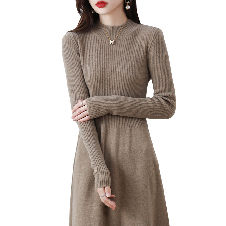 Robe en maille pour femme avec élégant col cheminée et jupe évasée Chic & Stil