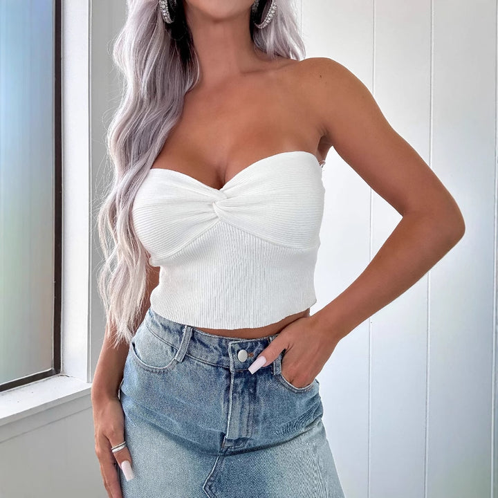 Denim skirt for women in a modern high-low style with fringe details Chic & Stil