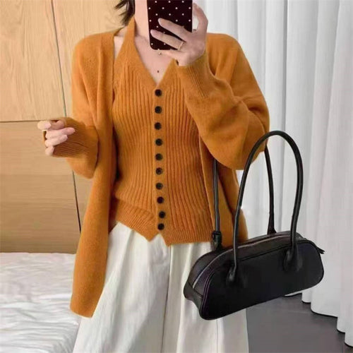 Cardigan Élégant pour Femme avec Détails de Bouton et Tissu Doux Chic & Stil