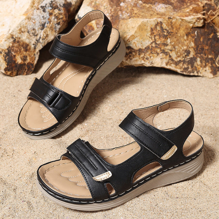 Ladies Comfortable Sandals with Adjustable Straps and an Anatomical Sole Lune London