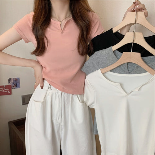 Women's Cropped T-Shirt with a fitted cut and modern accents