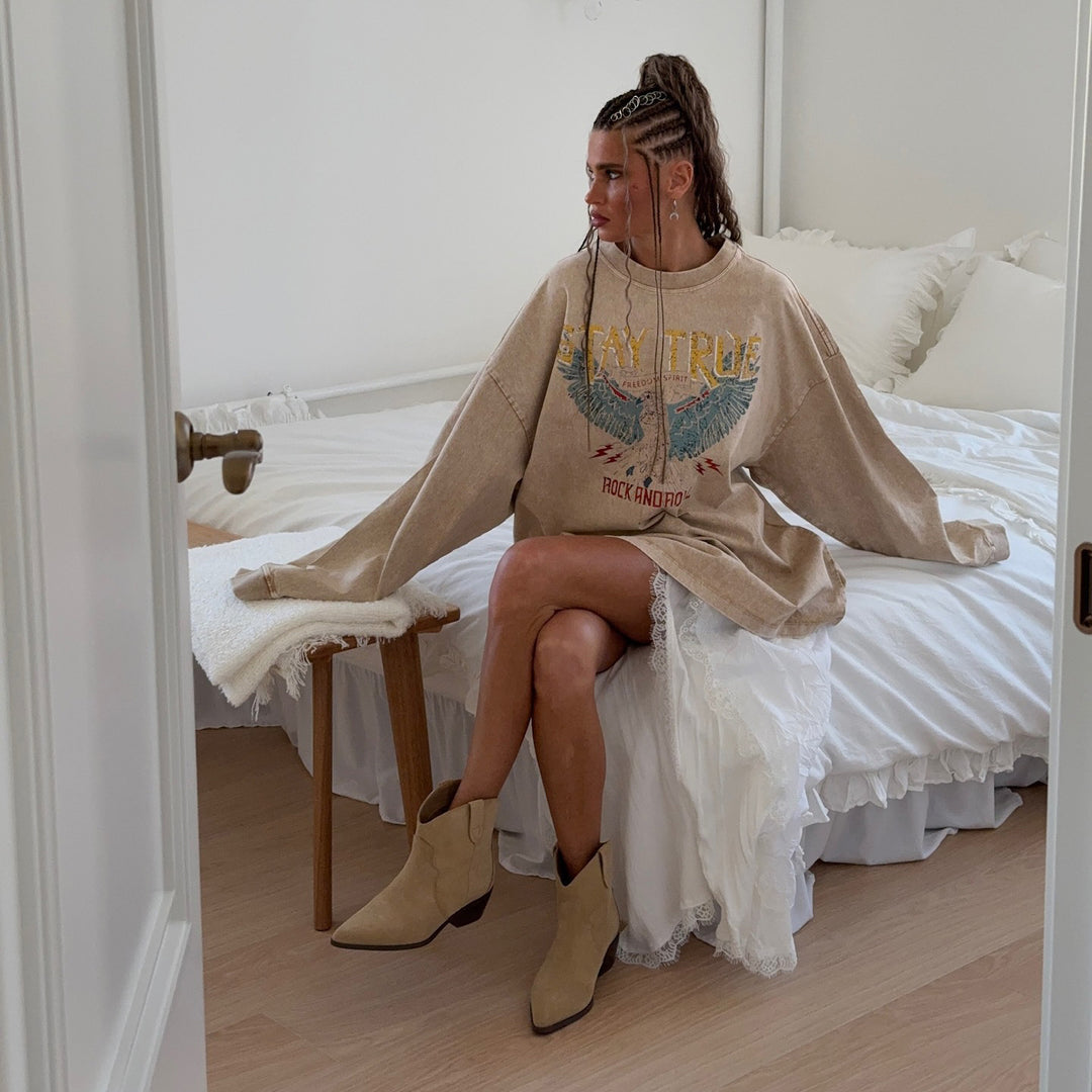 Oversized sweatshirt for women with graphic print and relaxed fit Amarae