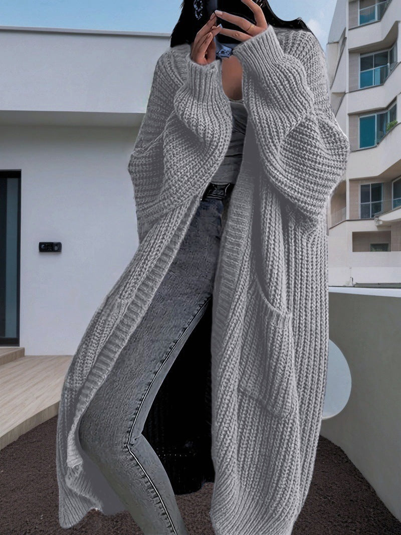 Long cardigan for women with a relaxed fit and large pockets Lune London
