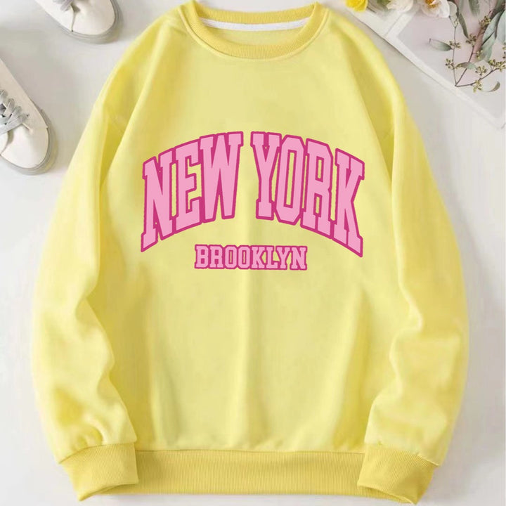 Women's casual sweater with striking NYC print Chic & Stil
