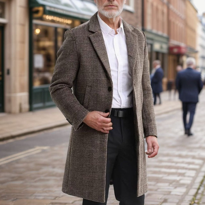 Long wool coat for men with plaid pattern Lune London