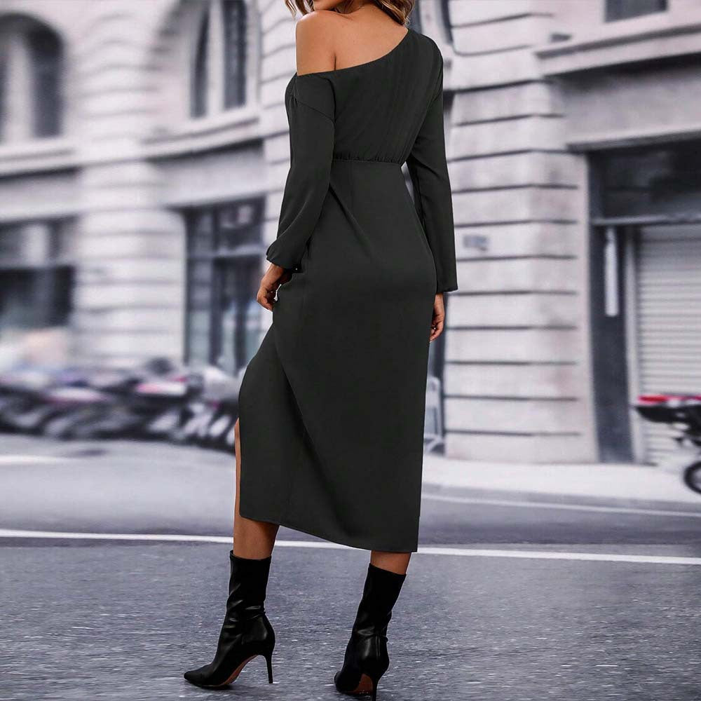 Robe portefeuille pour femmes avec encolure asymétrique et taille élégante Chic & Stil