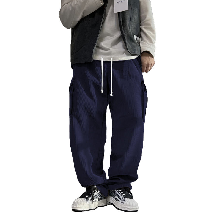 Men's cargo pants with a relaxed fit and versatile side pockets Lune London