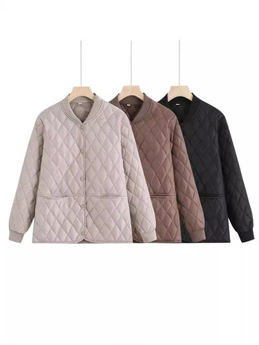 Quilted transition jacket for women with practical pockets and modern cut Amarae
