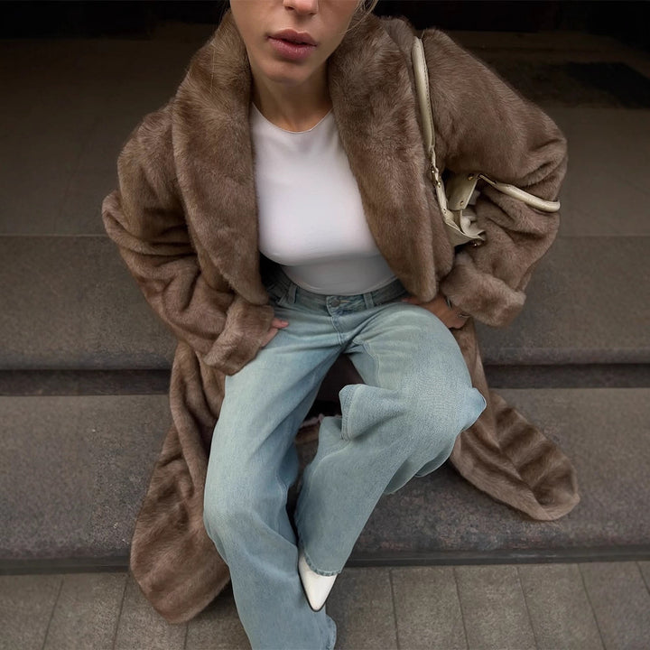 Women's Maxi Faux Fur Coat with Wide Lapel and Loose Fit Amarae