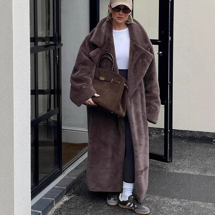 Women's Oversized Faux Fur Maxi Coat with Wide Lapels Amarae