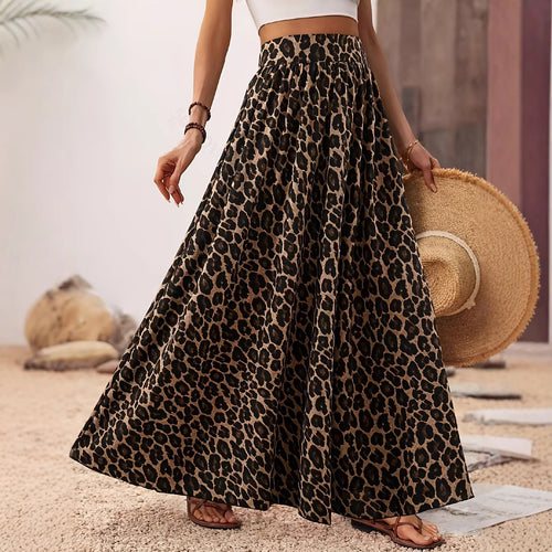 Women's maxi skirt with elastic waistband and eye-catching leopard print Amarae