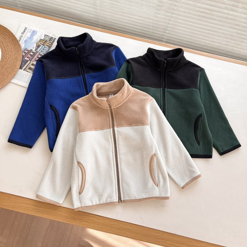 Veste en polaire pour femmes avec col haut et poches zippées pratiques Chic & Stil