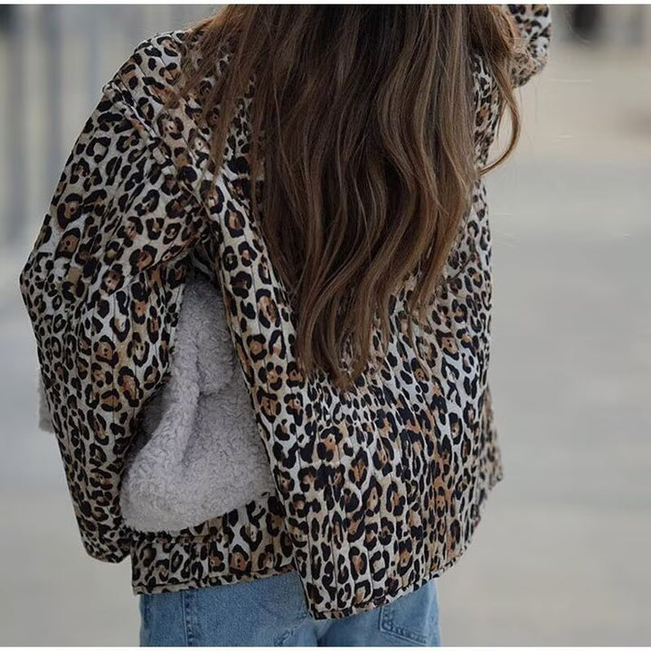 Veste à motif urbain pour femmes avec ceinture pratique à nouer Chic & Stil
