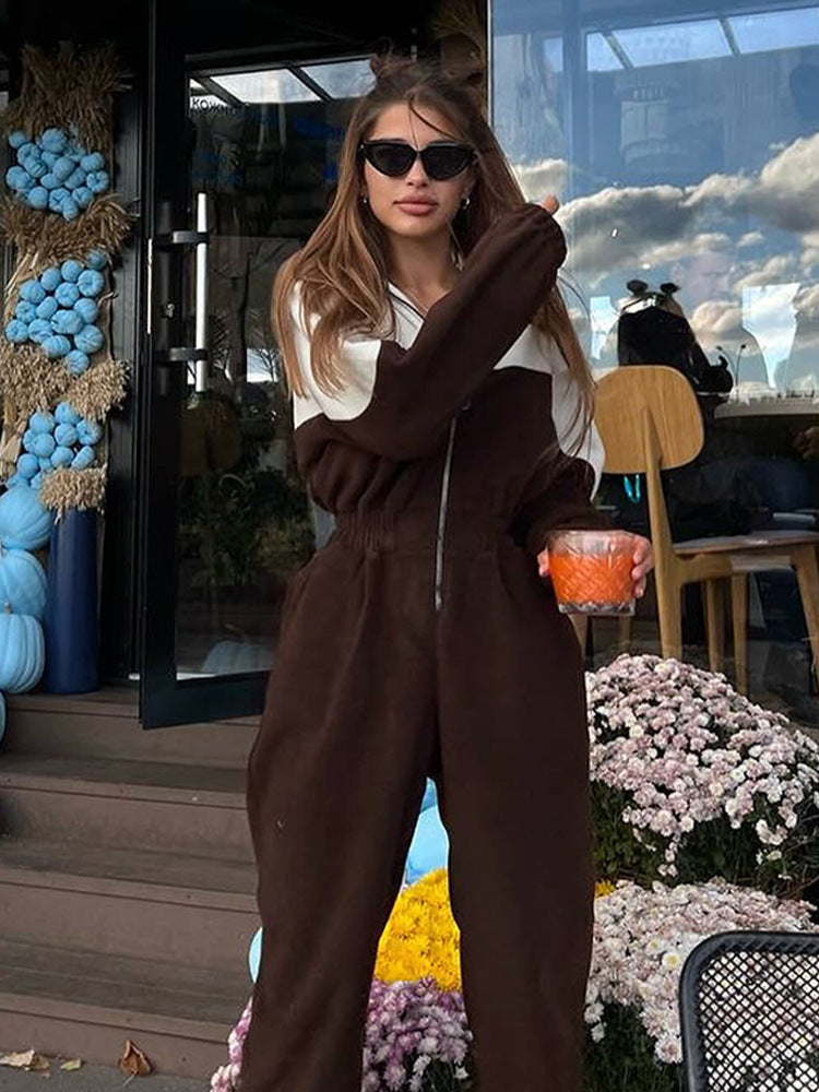 Fleece jacket and sports pants set for women with contrasting inserts Lune London