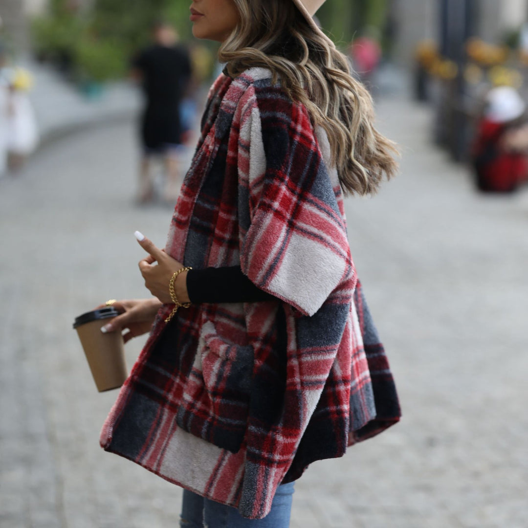 Plush plaid jacket for ladies with spacious pockets and open design Lune London