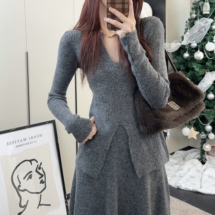 Ladies' knit dress with an elegant slit and a structured design Lune London