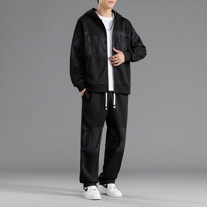 Men's sports suit with an innovative design and practical pockets Amarae