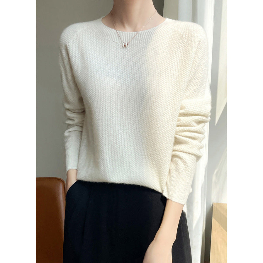 Pull-over fin en maille pour femmes avec une coupe décontractée et un col rond élégant Chic & Stil