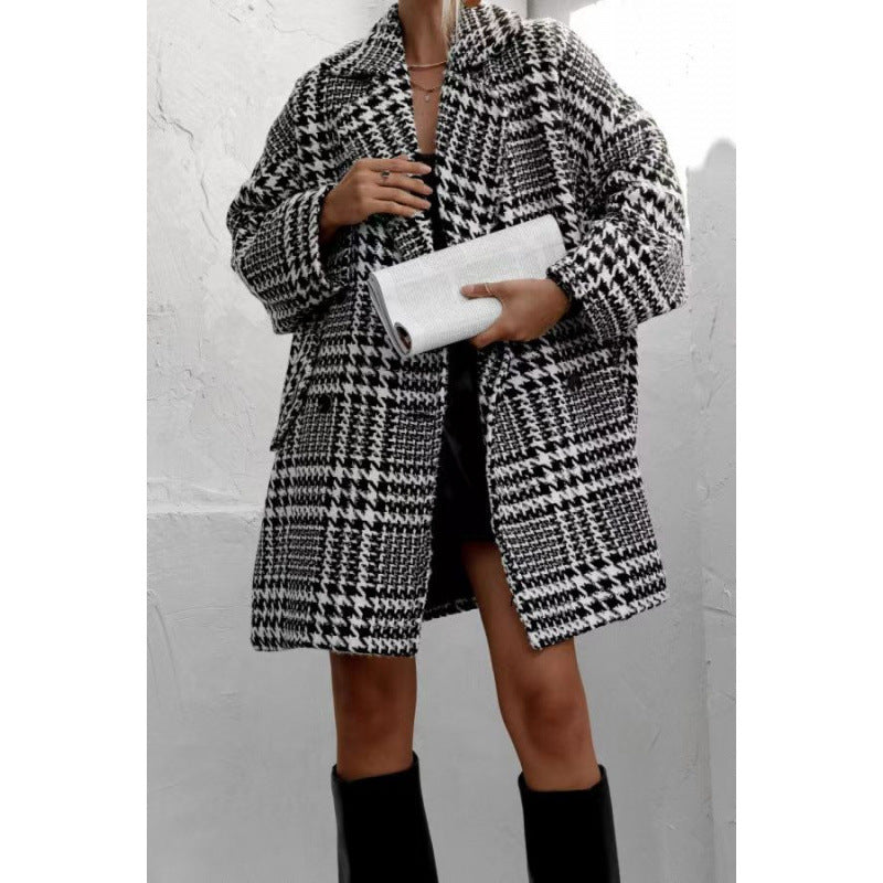 Oversized wool coat for women with check pattern and high collar Amarae