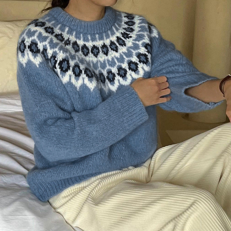 Knit sweater for women with traditional Norwegian pattern Lune London
