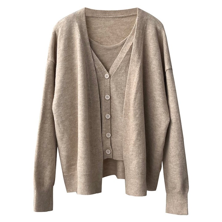 Cardigan féminin à la mode avec décolleté en V et fermeture à boutons Chic & Stil