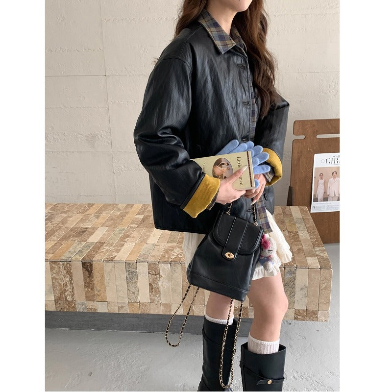 Ladies fashionable leather jacket with checked lining Chic & Stil