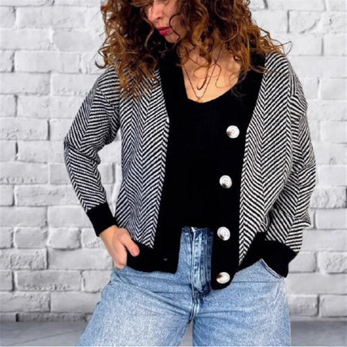 Trendy women's jacket with herringbone pattern and buttons Amarae